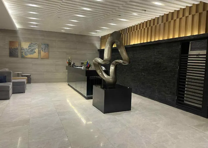 Aparthotel The Calm Corner - S Residences Tower 2 *